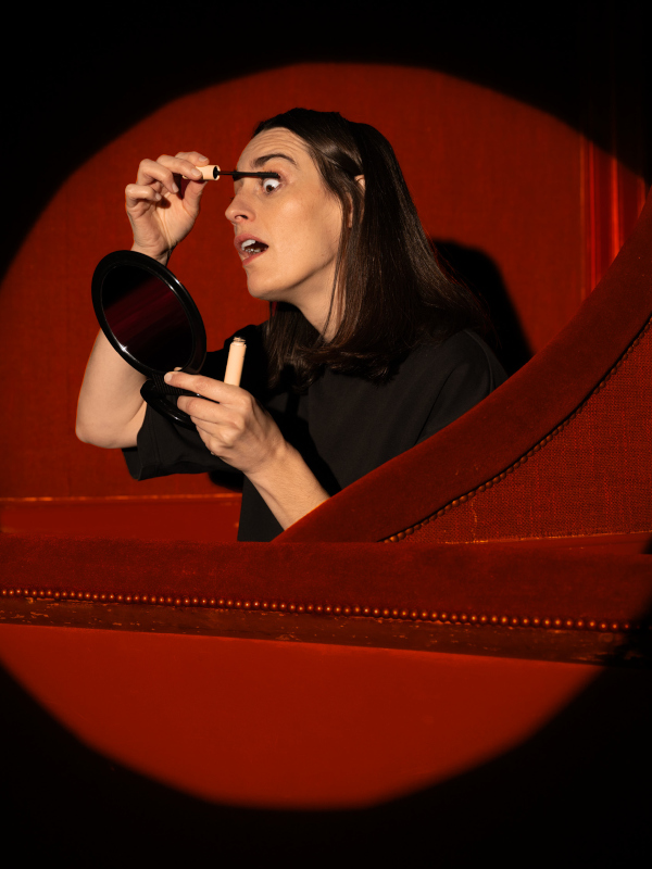 Yelle - Show Pride feat Mami Watta et Ruby On The Nail - Mile Dietrich