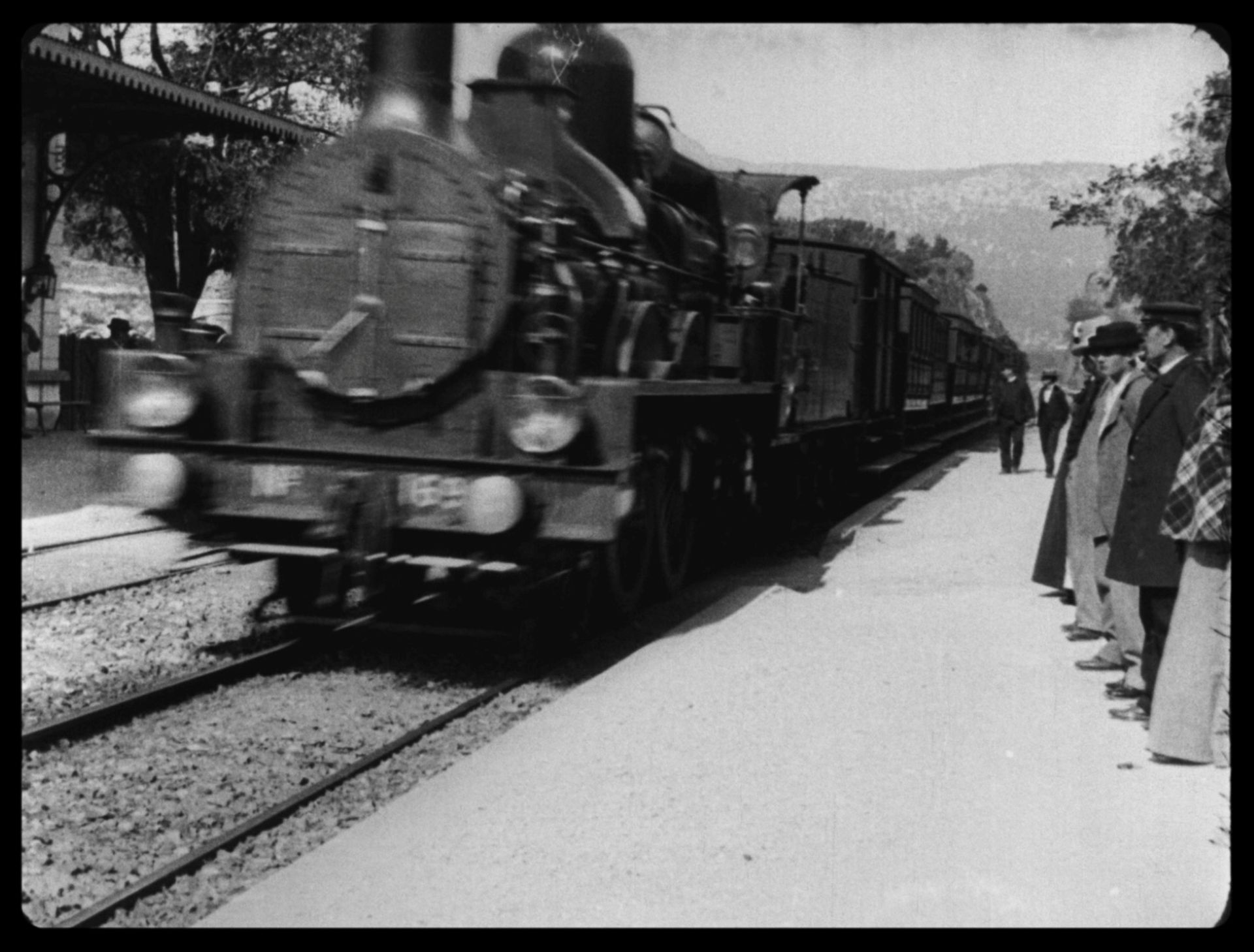 Projection : L'arriv�e d'un train � La Ciotat de Louis Lumi�re