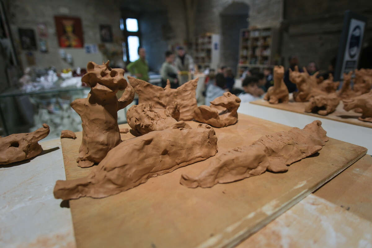 Visite atelier : � D�cors m�di�vaux et chim�res fantastiques �