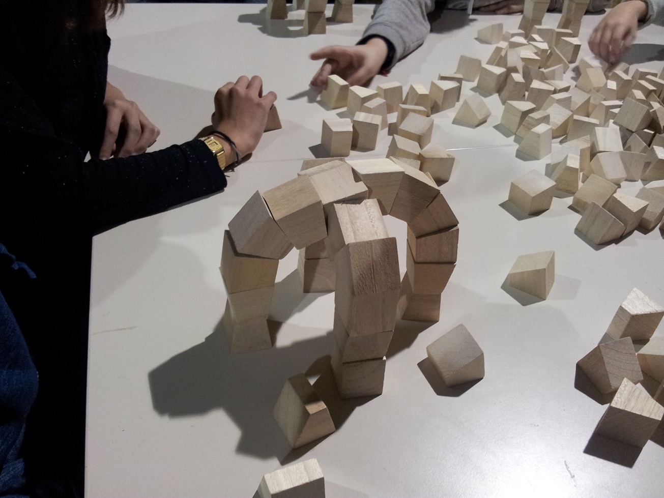 Visite atelier � Histoire et architecture au Moyen �ge �