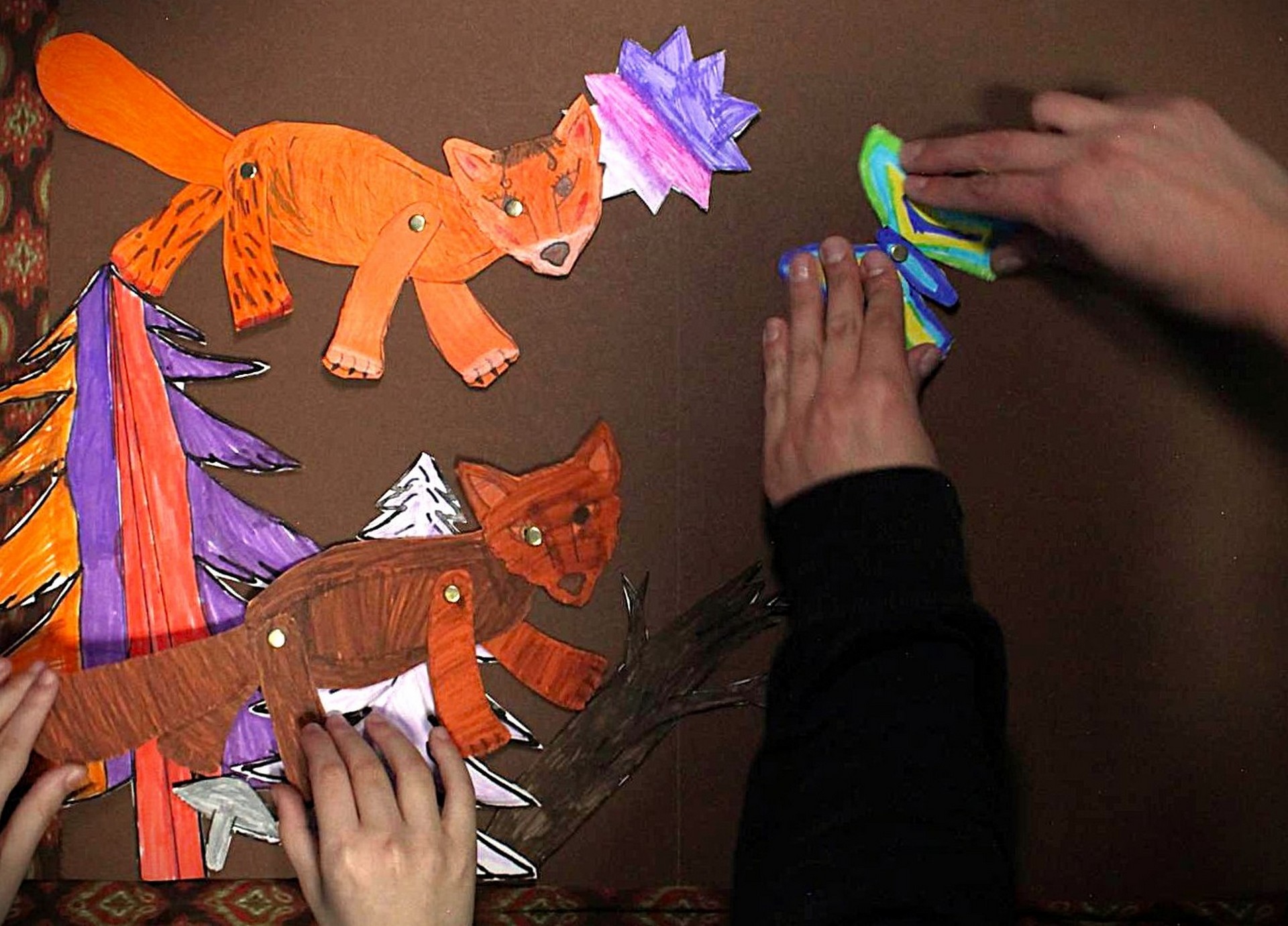 Les mercredis des enfants - marionnettes articul�es et bijoux du monde    &