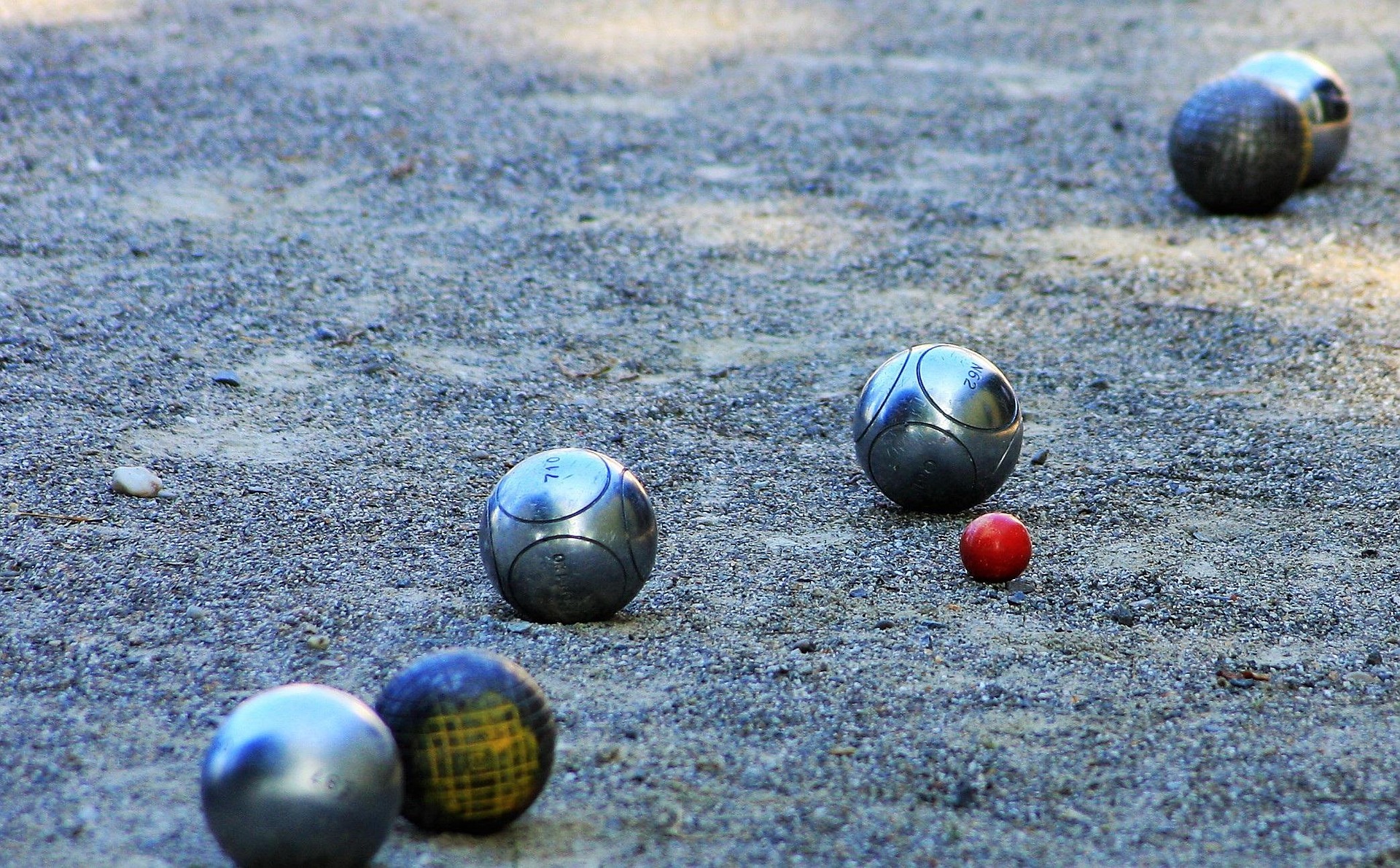 Concours de boules nocturne