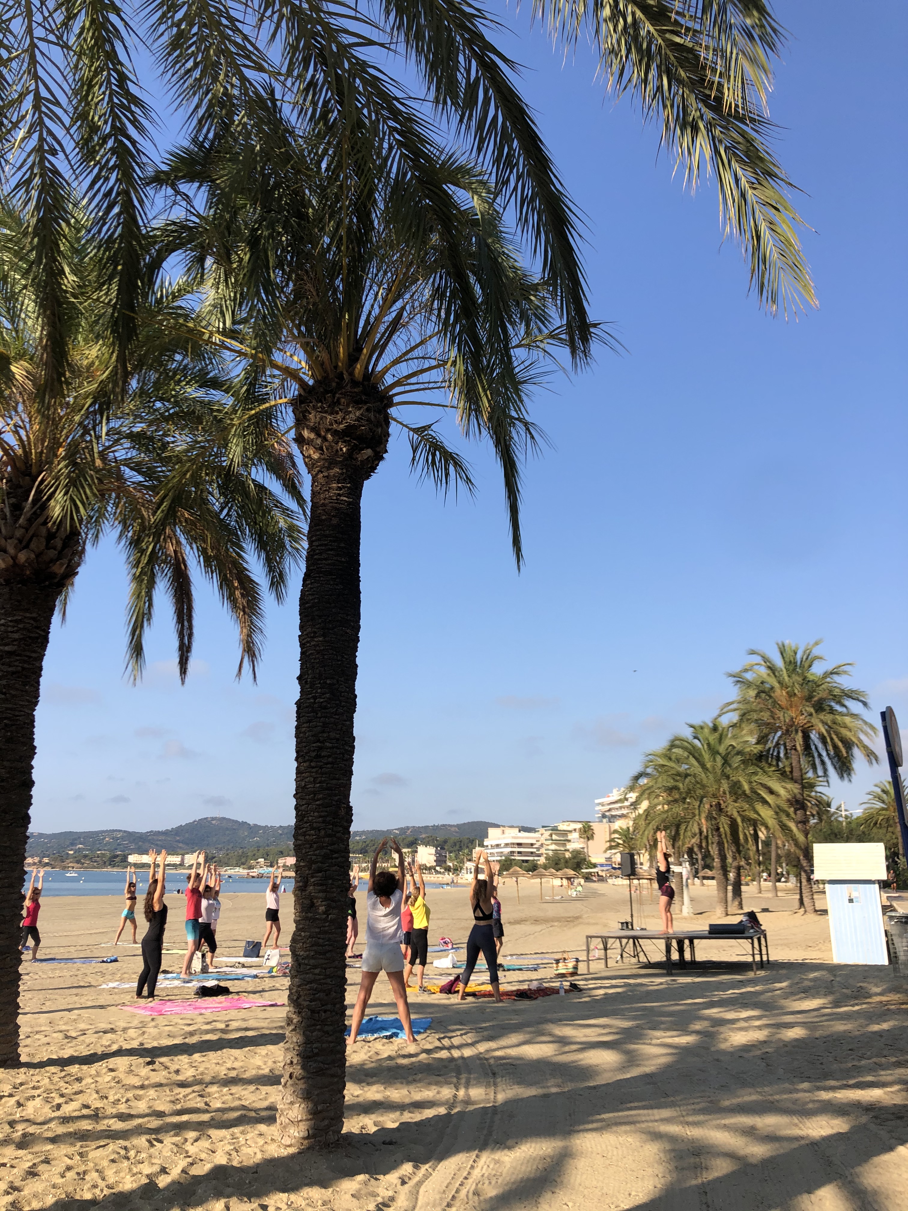 Mobilit� & stretching plage du centre-ville du Lavandou