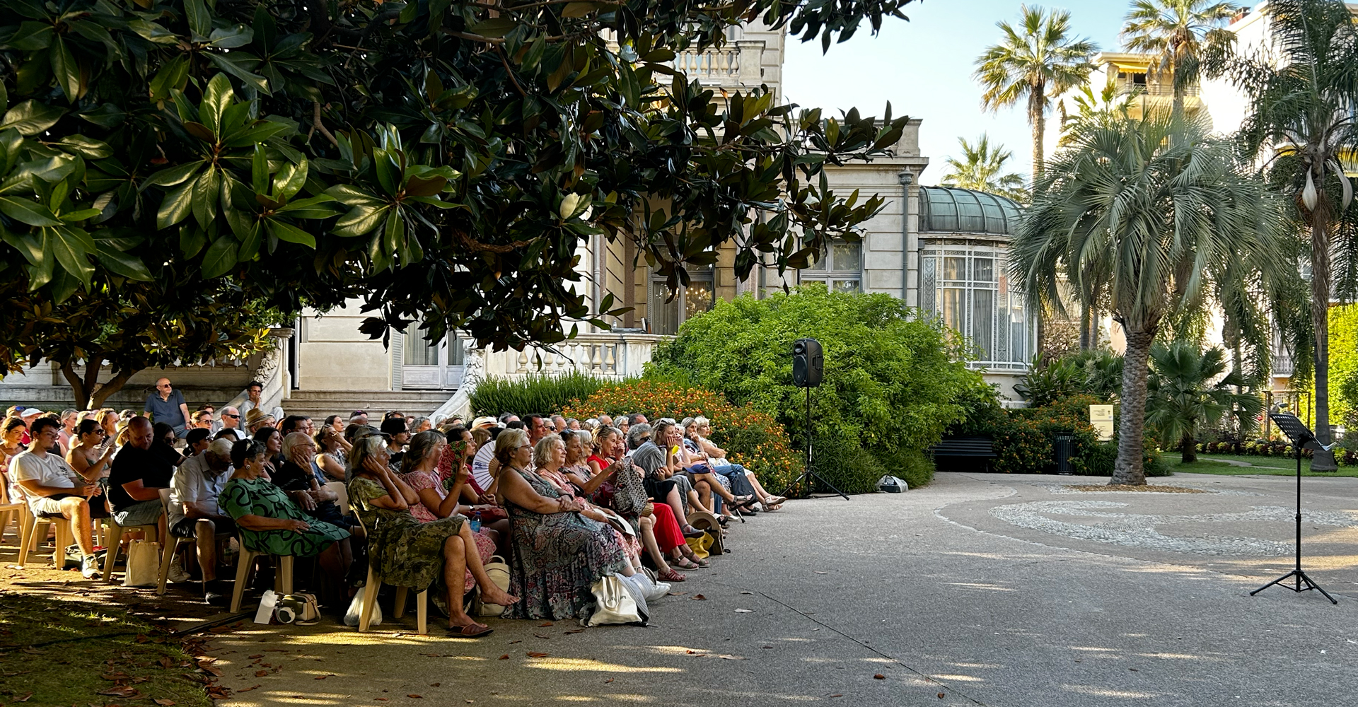 Le Feuilleton d'Art�mis