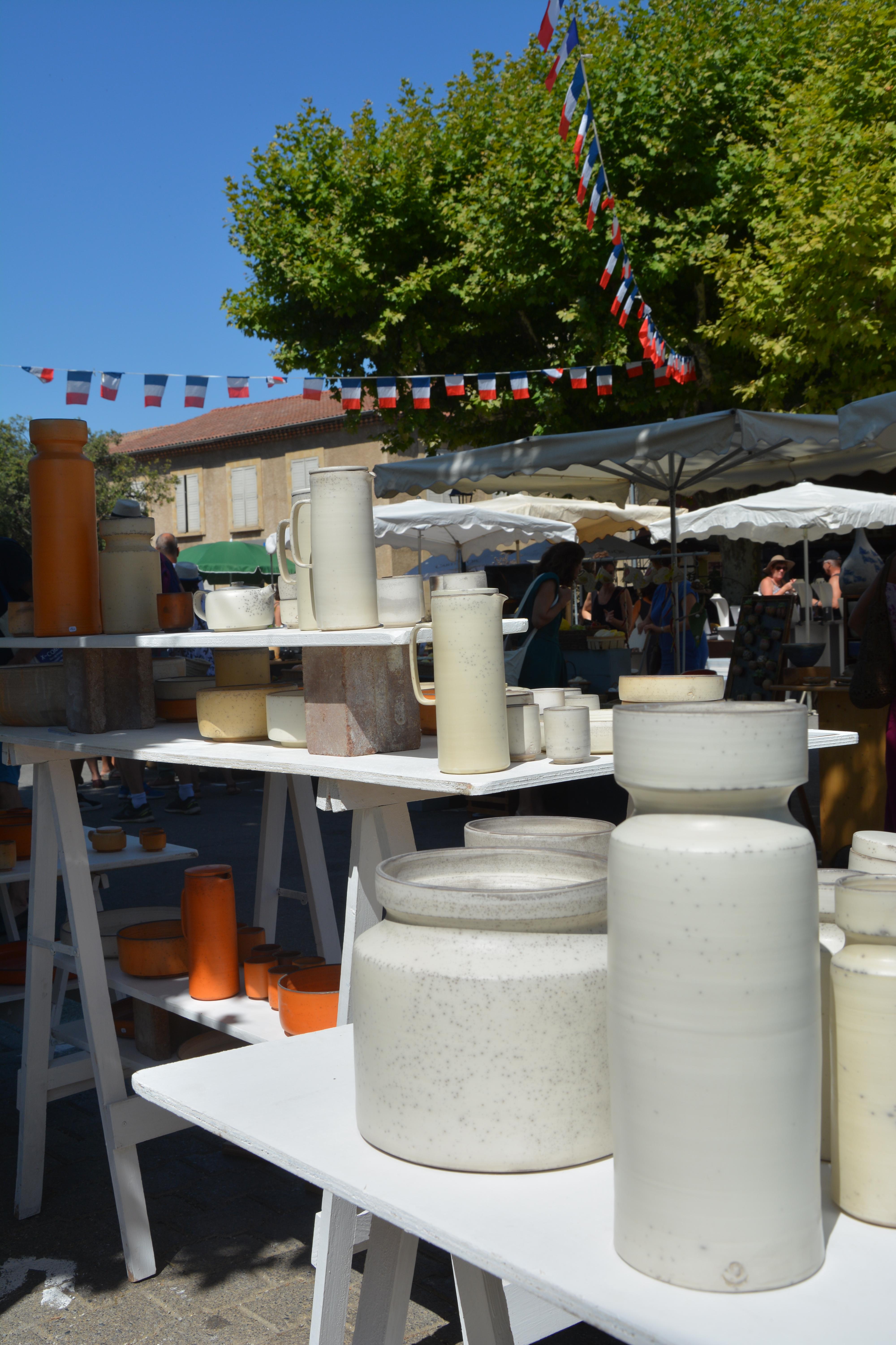 March� de la c�ramique de Forcalquier