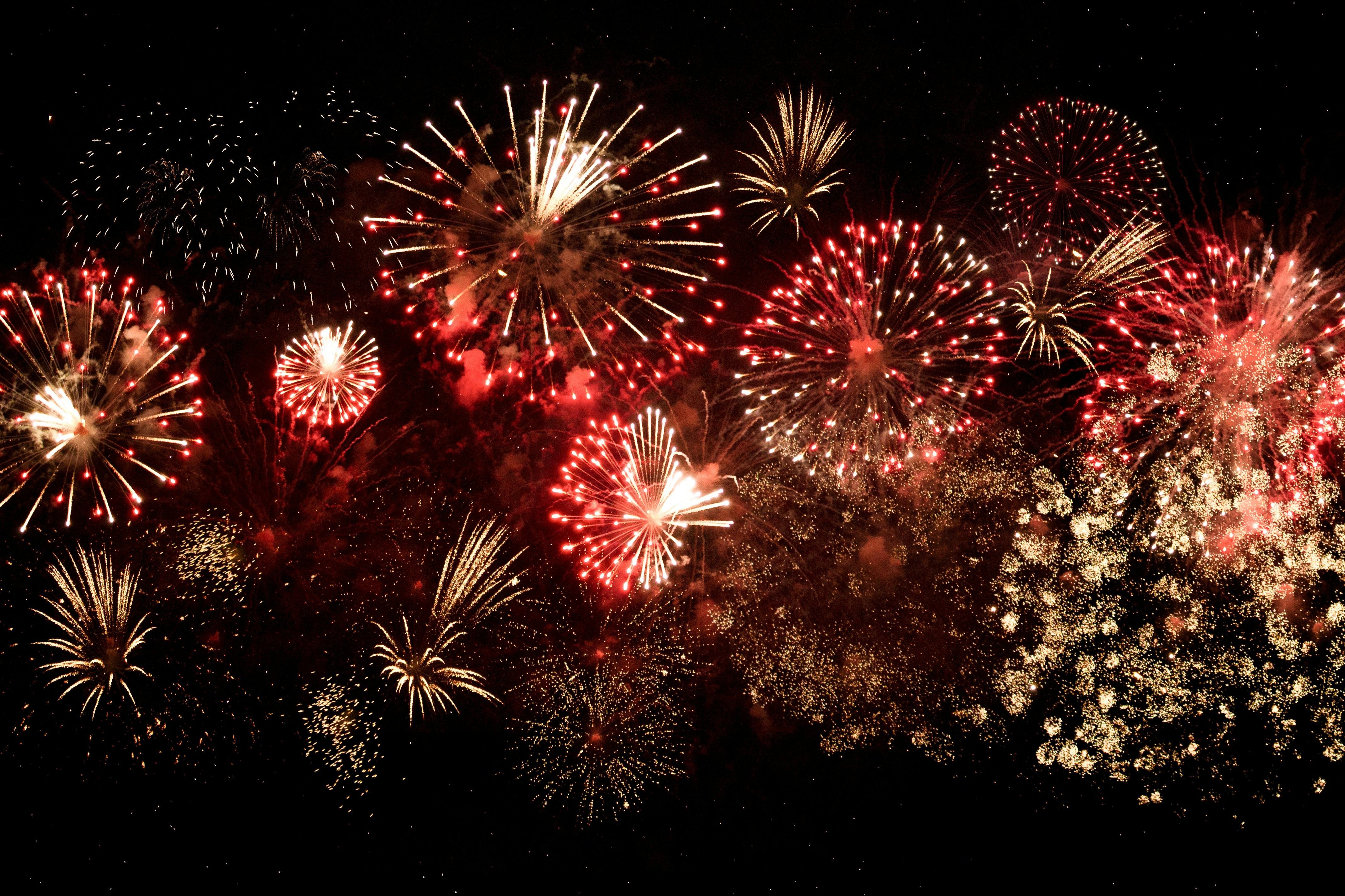 Feu d'artifice et soir�e DJ - Et� 2026.