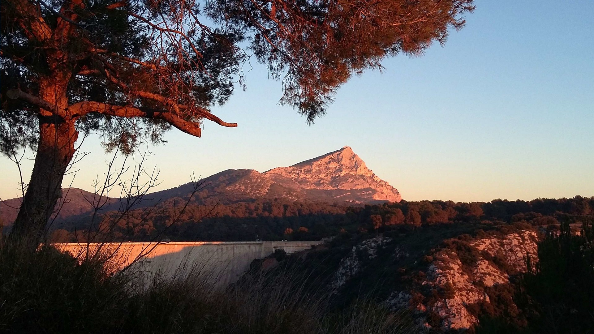 Conf�rence : Les Sainte Victoire pendant et apr�s Cezanne
