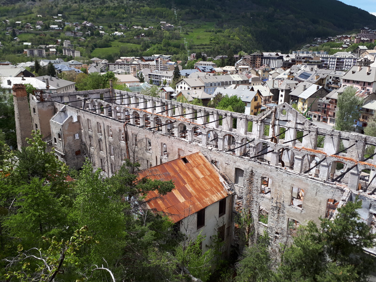 Conf�rence: Rendre invisible un pass� industriel devenu anachronique, strat�gies touristiques et patrimoniales dans les Hautes-Alpes