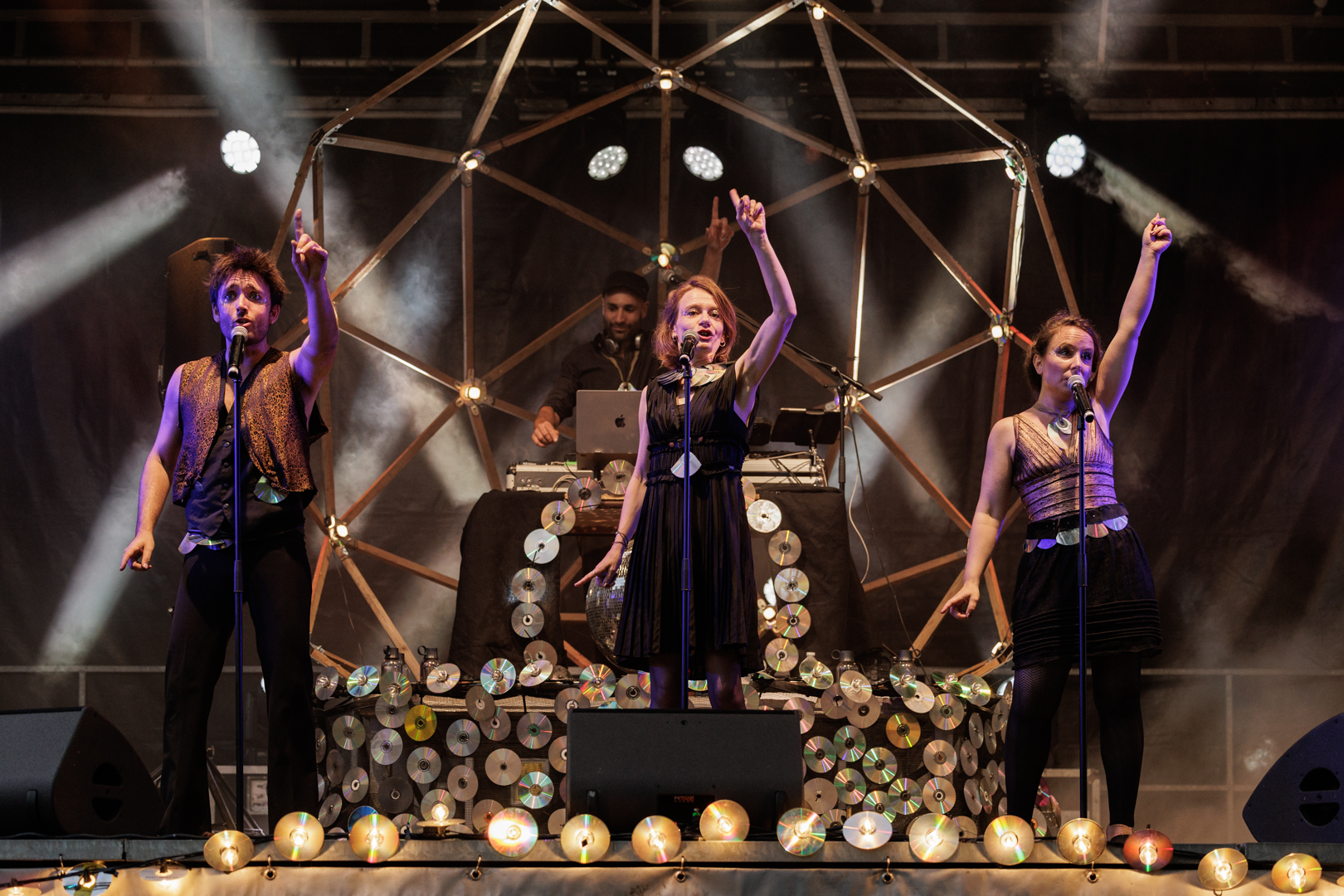 BAL A FACETTES - Cie des Gentils
