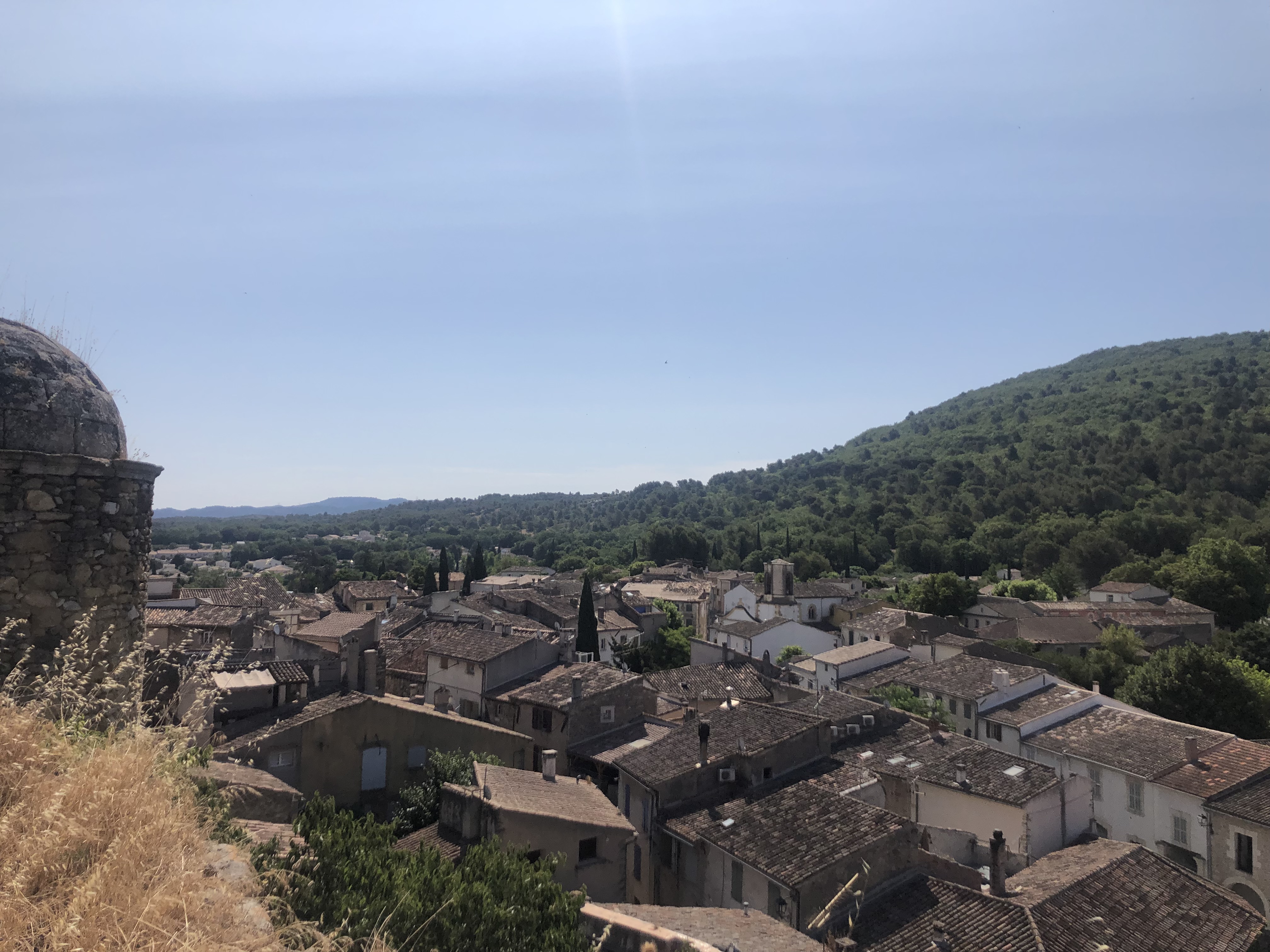 Histoire de pierres : balade comment�e en colline