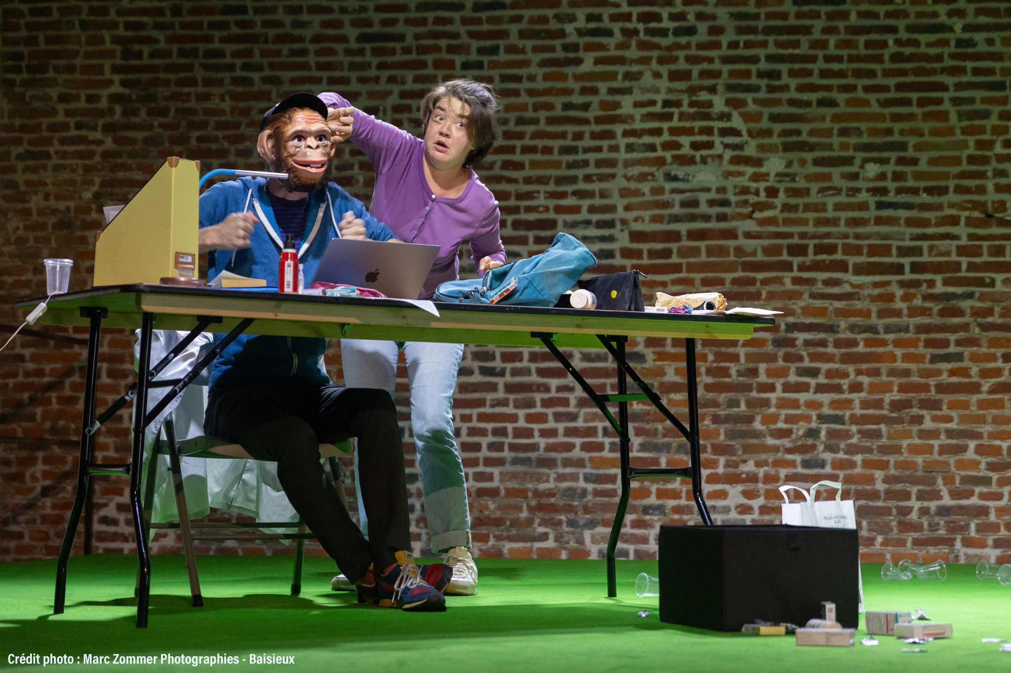 CHRONIQUE(S) - SAISON 1 - �pisode 1 - 2 - 3 - 4