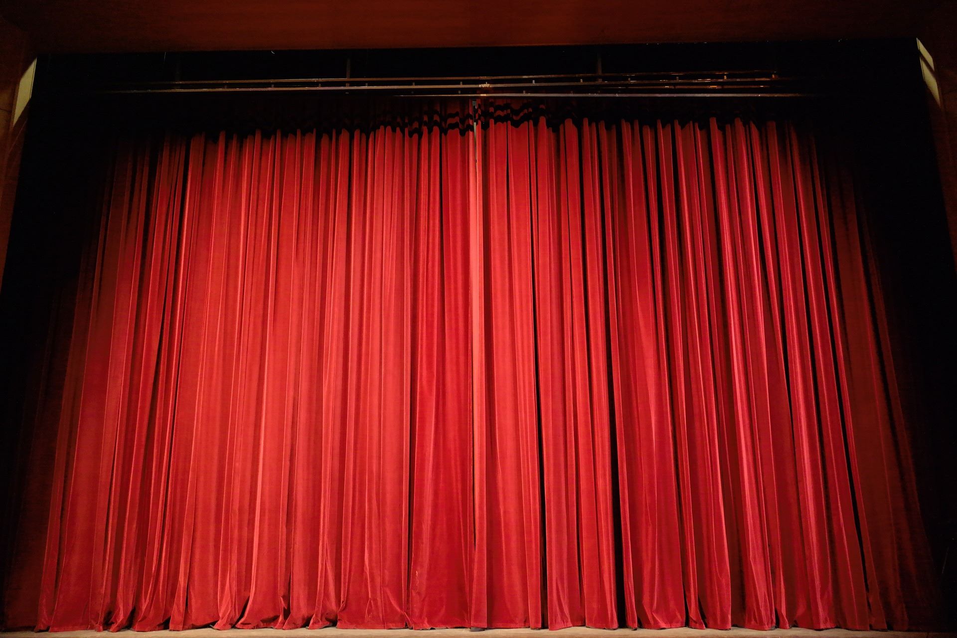 L'INTERVENTION DU THEATRE PUBLIC - Lecture