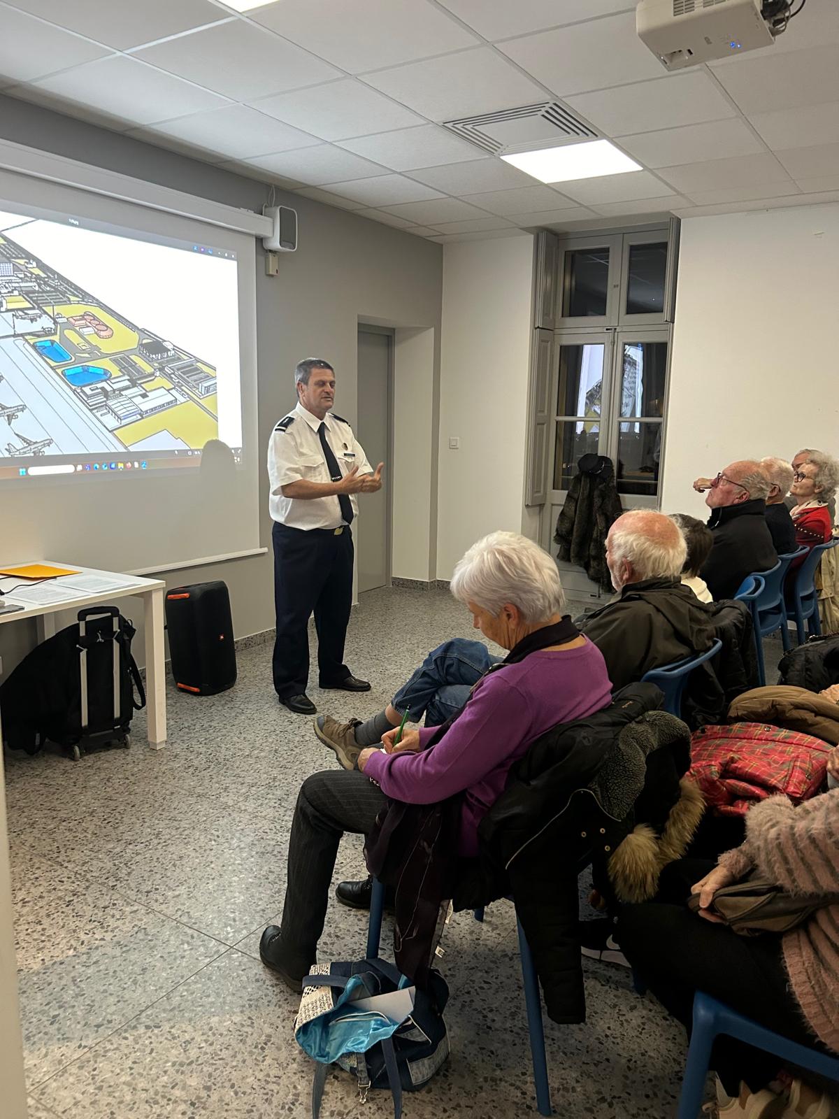 Conf�rence : l'a�ronautique � Istres