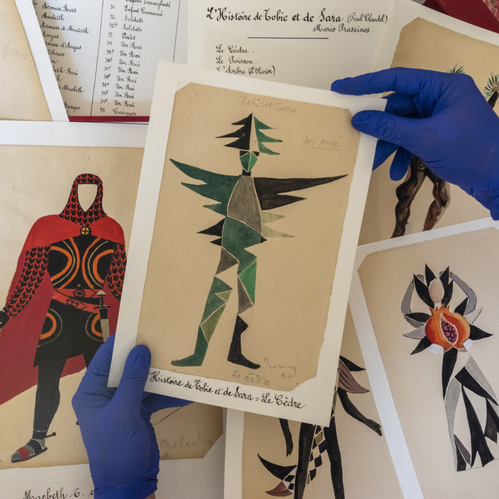 Visites comment�es th�matiques de la Maison Jean Vilar - Les Costumes du Festival d�Avignon ou Jean Vilar � Avignon, l'ambition d'un th��tre populaire