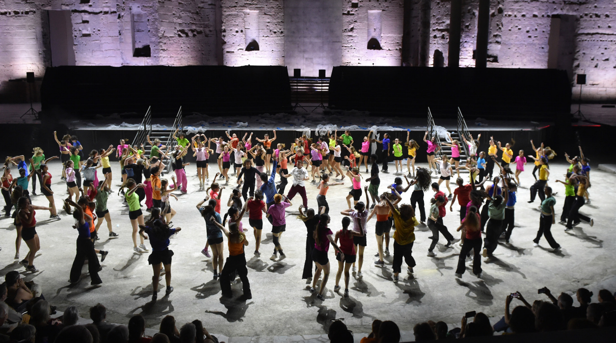 Le Bal des Temps Crois�s