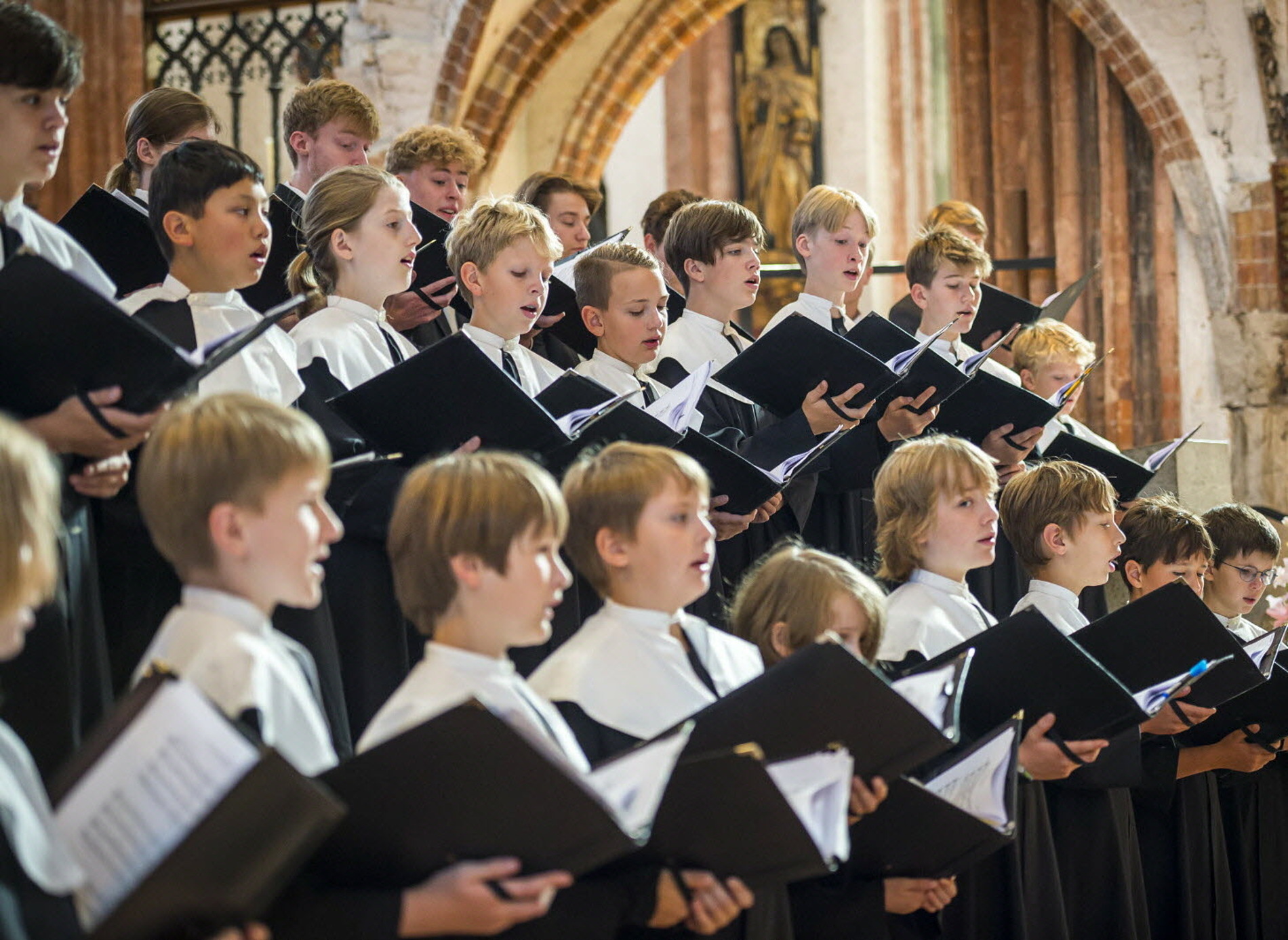 Ch�ur d'enfants X Sacr�e Musique
