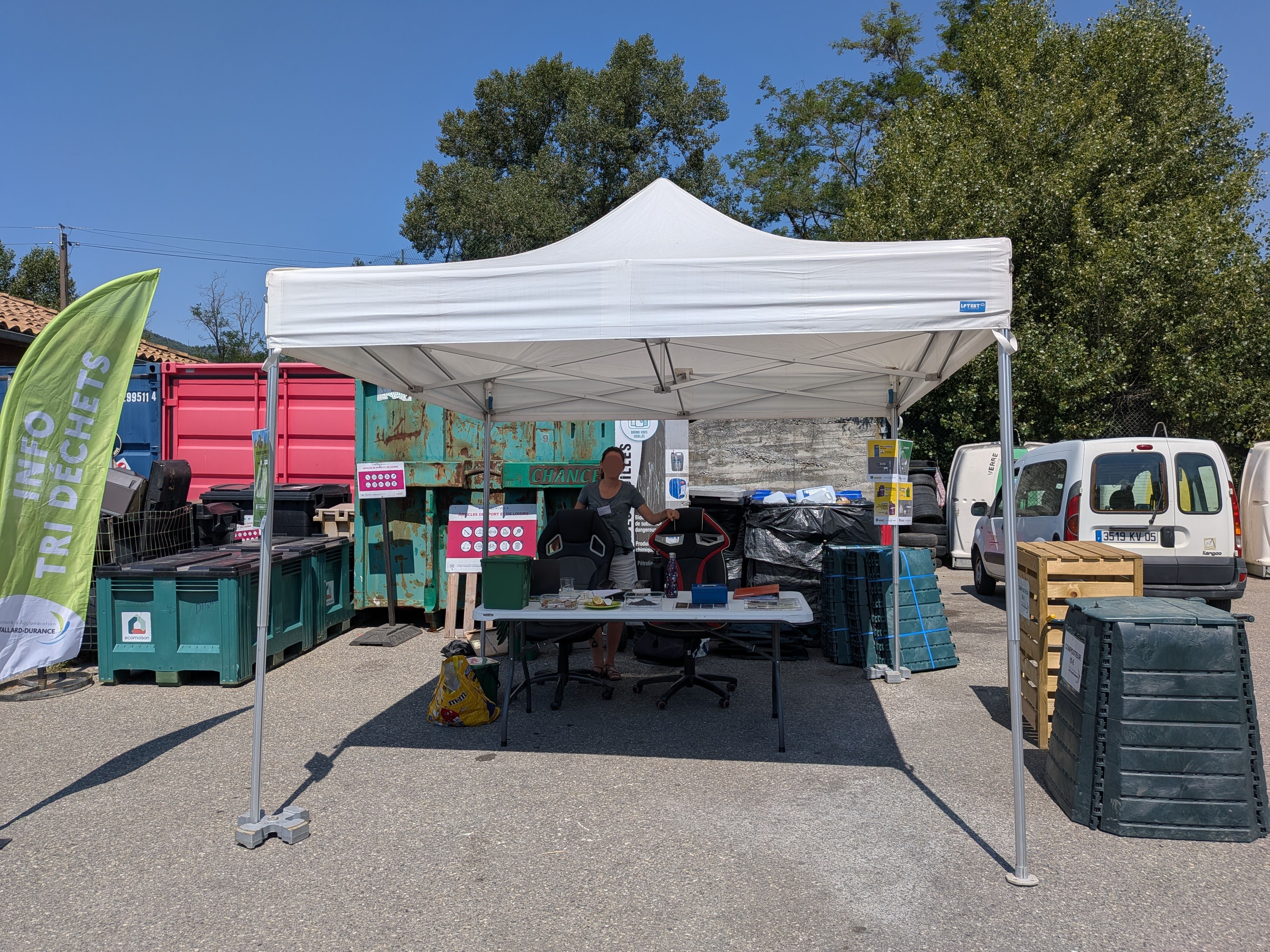 Vente de composteurs et stand de sensibilisation Tri des d�chets/Compostage