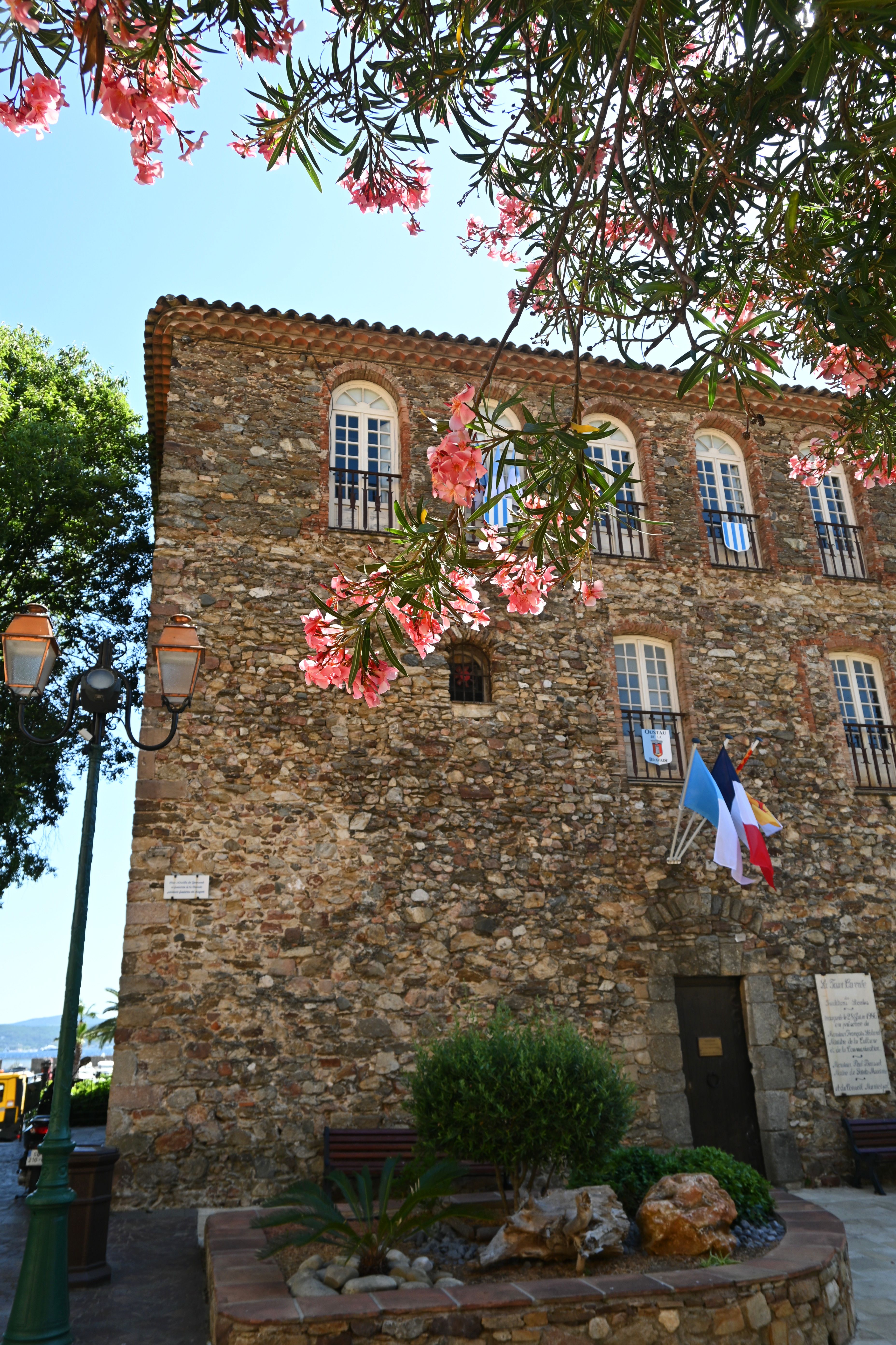 Visite guid�e de la tour carr�e � maison des traditions