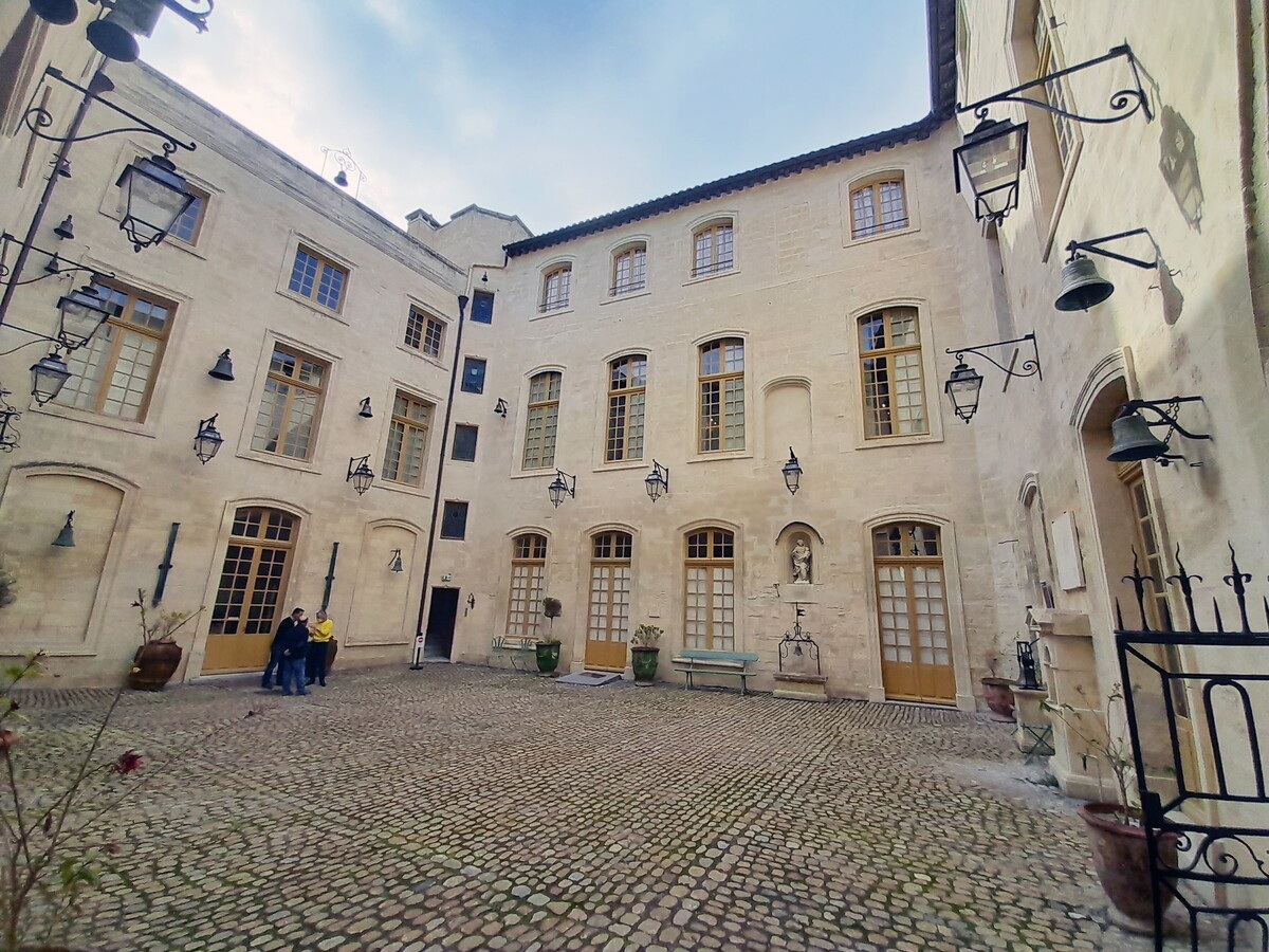 Visite ludique en famille du palais du Roure - �thno-curieux