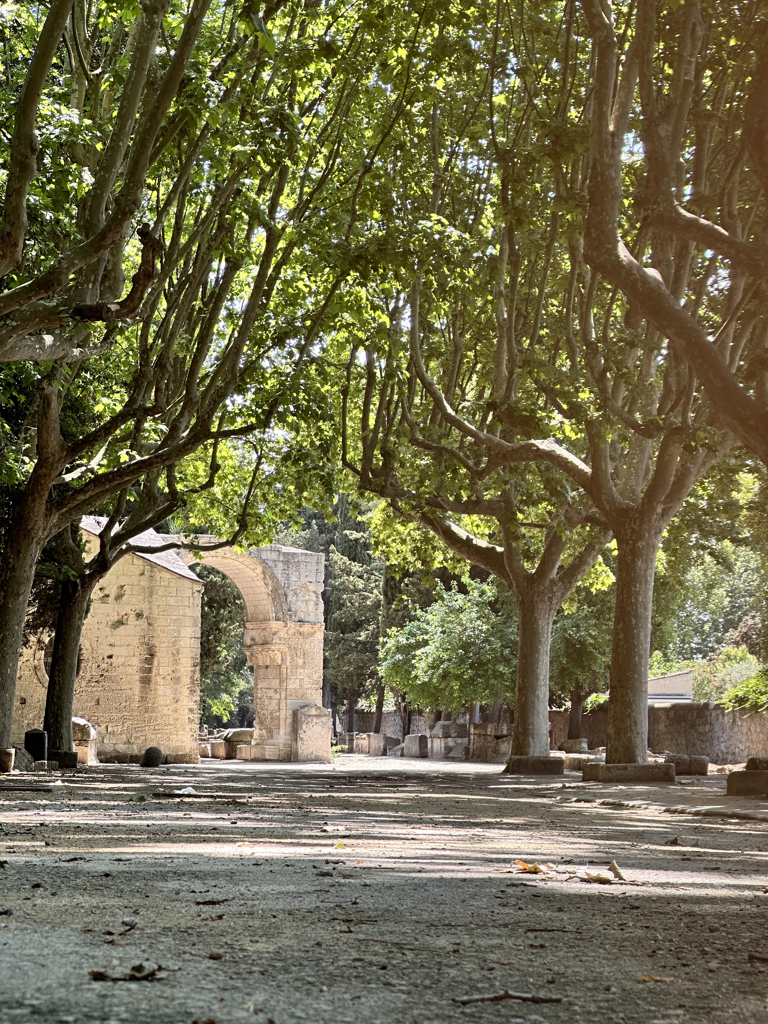 � Aux porte de de l�enfer : de l�Had�s � Dante �
