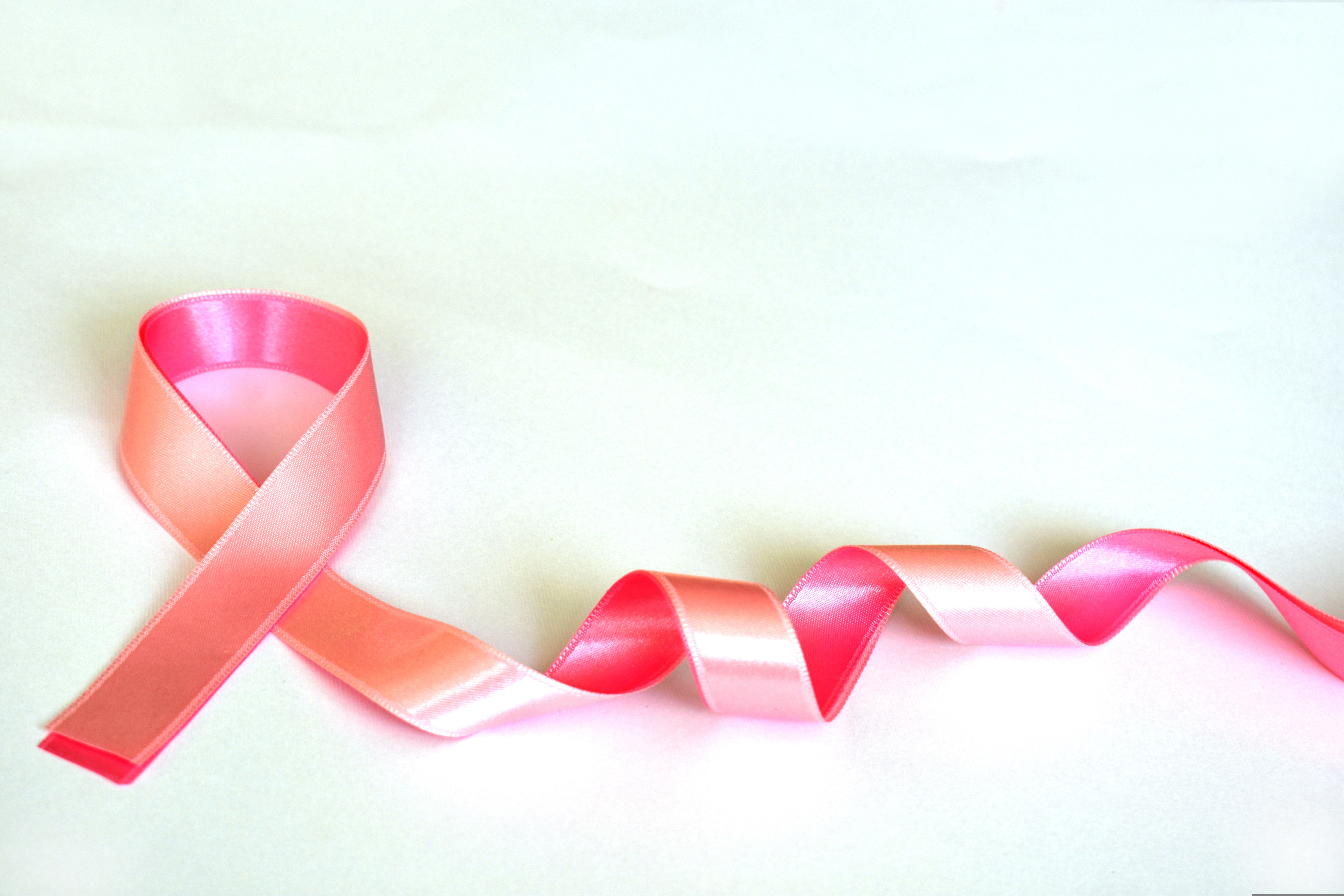 Octobre Rose - Autopalpation des seins et rep�rage des signaux d'alerte