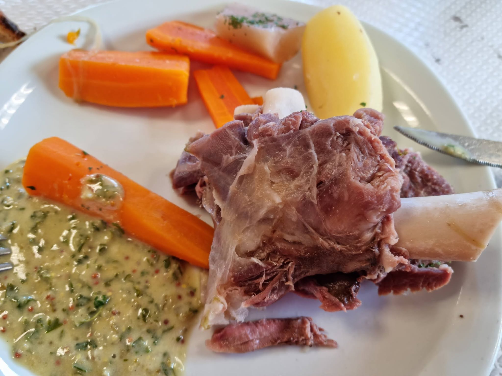 Repas de la ch�vre des Hautes Alpes � l'auberge de Ventavon