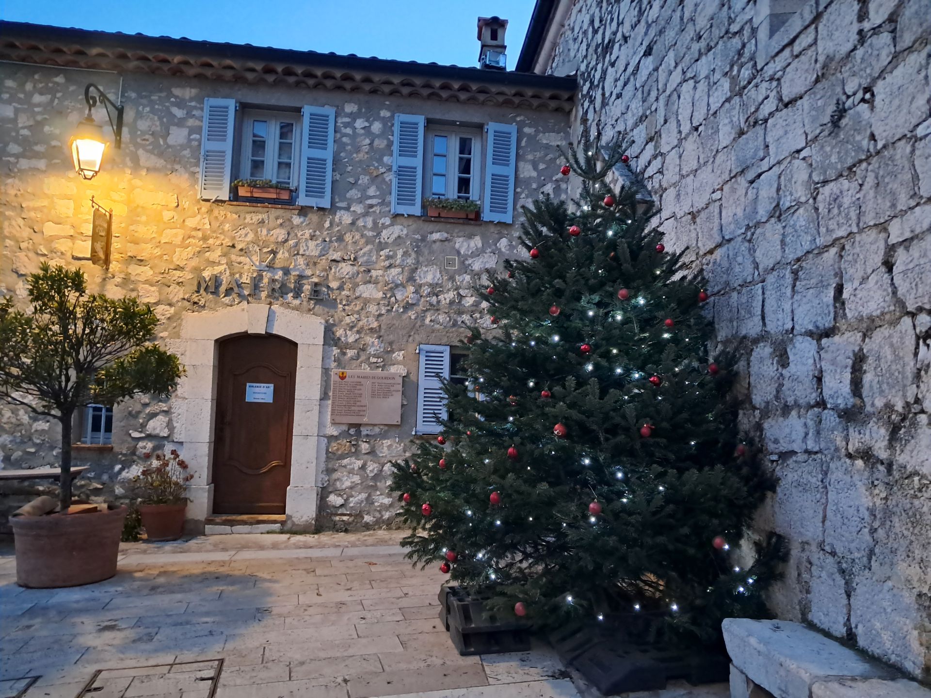 March� de No�l de Gourdon village