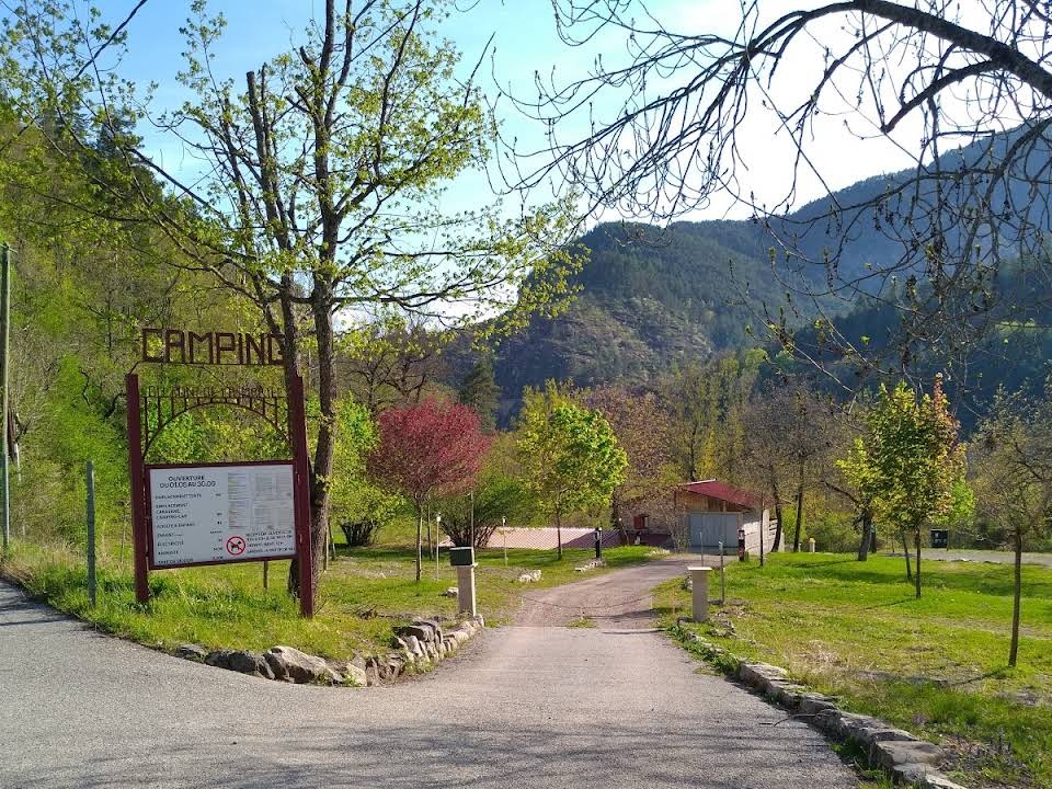 franzosisch-camping Camping des Rouges Gorges Guillaumes