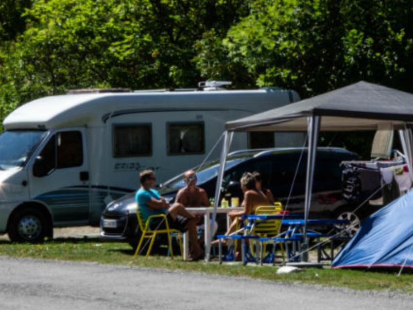 campsite Camping Les Eaux Chaudes Digne Les Bains