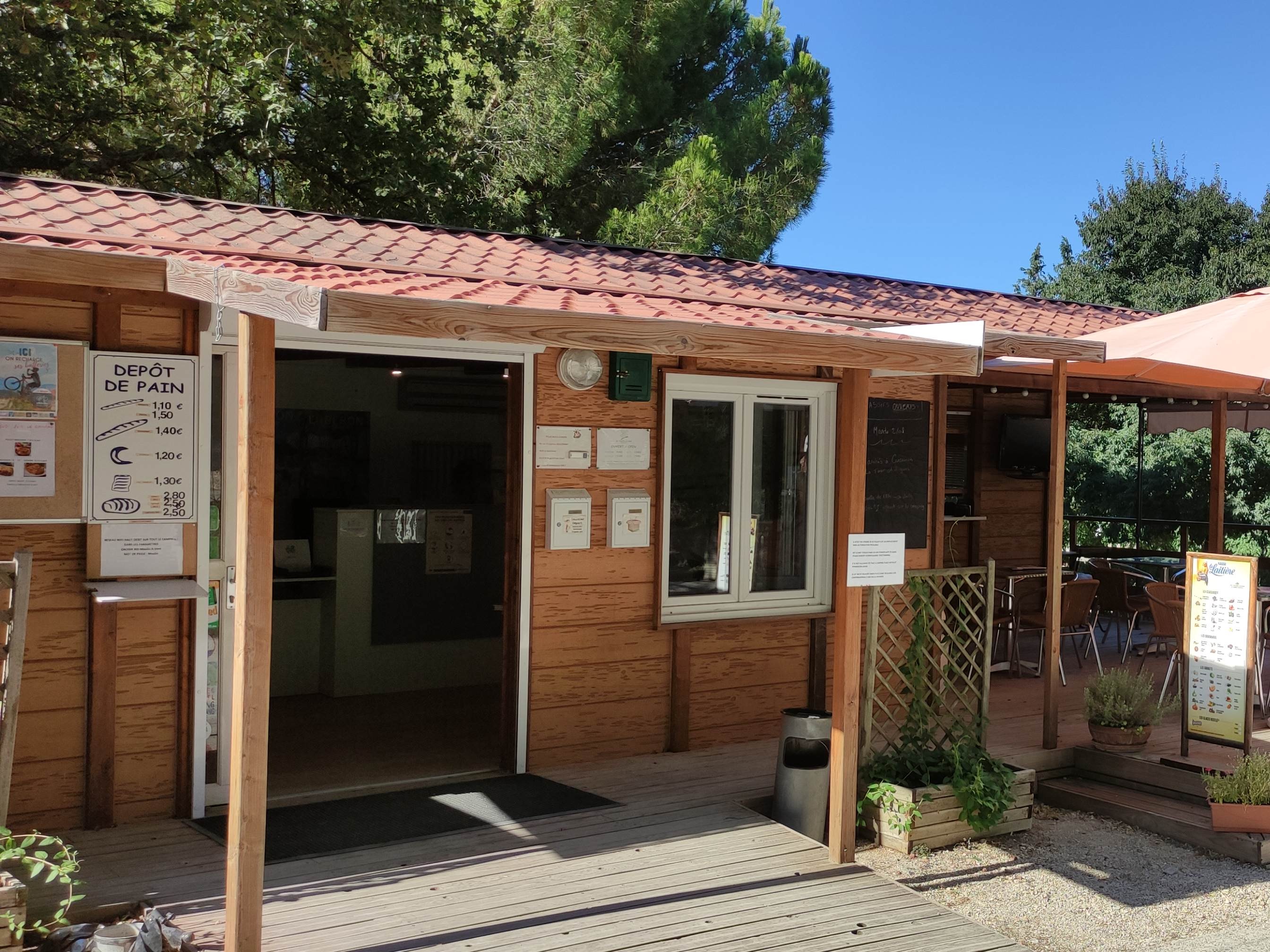 franse-camping Camping Le Moulin  Vent Cucuron